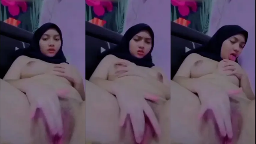 Gadis Jilbab Hitam Kobel Memek Pink